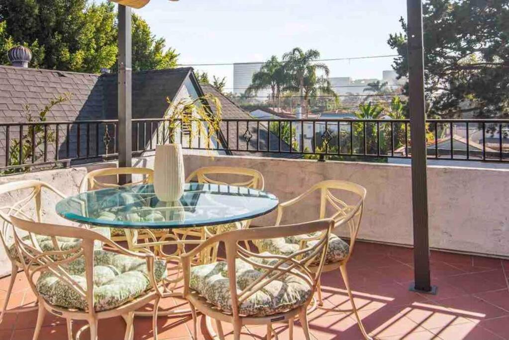 The Spanish Hideaway Лос Анджелис Екстериор снимка