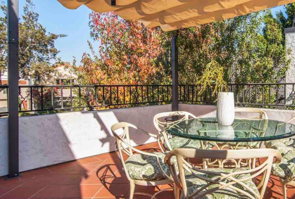 The Spanish Hideaway Лос Анджелис Екстериор снимка