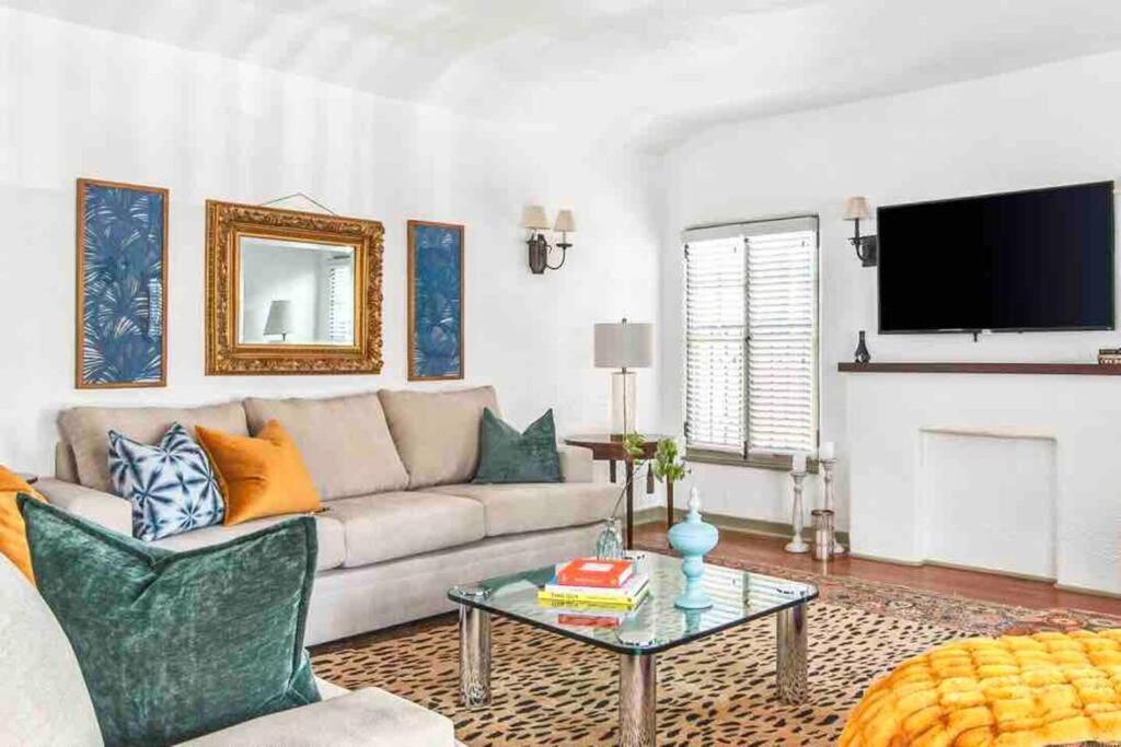 The Spanish Hideaway Лос Анджелис Екстериор снимка